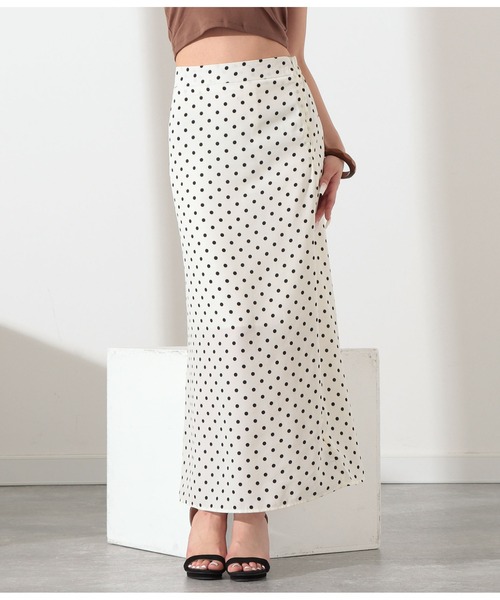 LATINA（ラティーナ）の「ドット柄ロングスカート（スカート・レディース・ブラック/ホワイト・L/M）」の3枚目の写真