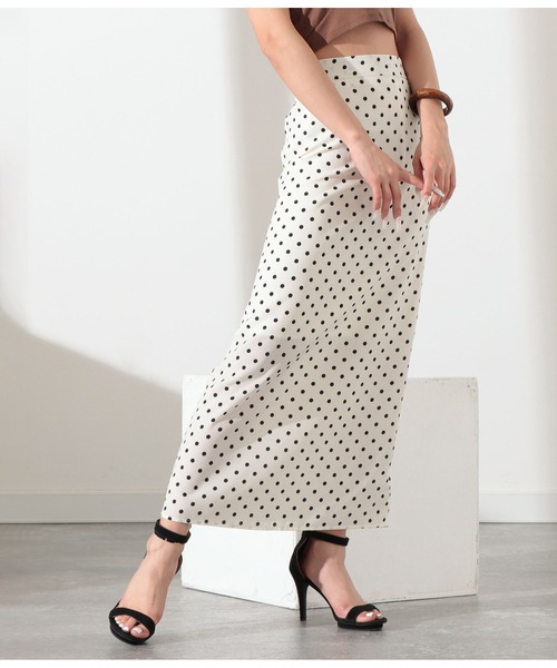 LATINA（ラティーナ）の「ドット柄ロングスカート（スカート・レディース・ブラック/ホワイト・L/M）」の5枚目の写真