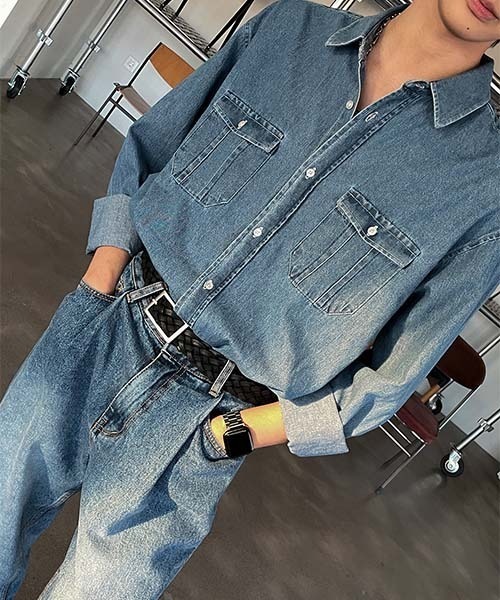 ASCLO(エジュクロ)の「【THE KLOBAL STAGE 韓国アイドル着用】ASCLO Digan Classic Denim Shirt(シャツ/ブラウス・メンズ・ダークブルー・MEDIUM/LARGE)」の1枚目の写真