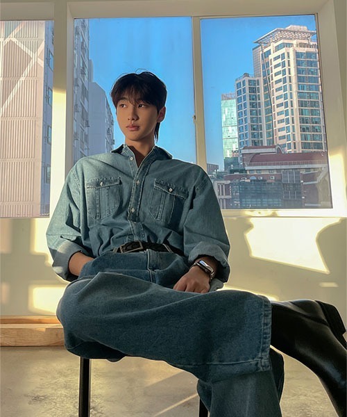 ASCLO(エジュクロ)の「【THE KLOBAL STAGE 韓国アイドル着用】ASCLO Digan Classic Denim Shirt(シャツ/ブラウス・メンズ・ダークブルー・MEDIUM/LARGE)」の21枚目の写真