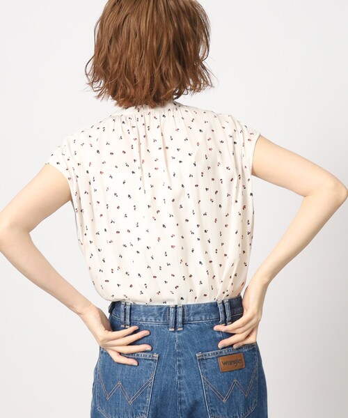 grove(グローブ)の「◆ヴィンテージサテンフレンチスリーブブラウス(シャツ/ブラウス・レディース・アイボリー/チャコール/アイボリー系/アイボリー系4/サックスブルー系・02/03/01/04/05)」の14枚目の写真