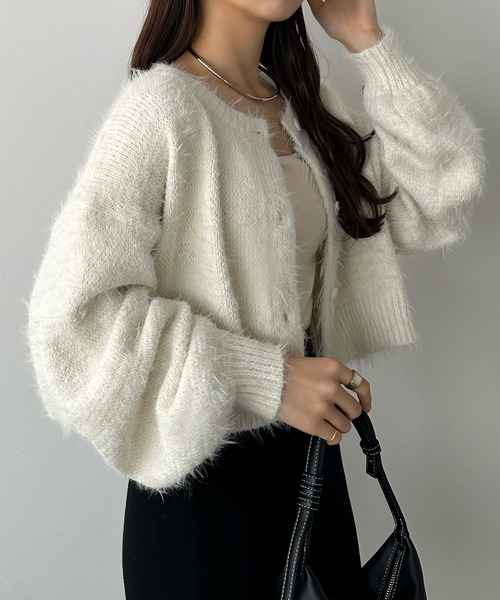 callautia(カラウティア)の「ショートシャギーニットカーディガン(カーディガン/ボレロ・レディース・グレイッシュベージュ/アイボリー/ブラック/ブルー/ライトブラウン・FREE/LARGE/MEDIUM)」の9枚目の写真
