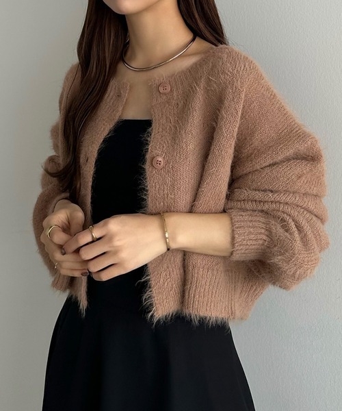 callautia(カラウティア)の「ショートシャギーニットカーディガン(カーディガン/ボレロ・レディース・グレイッシュベージュ/アイボリー/ブラック/ブルー/ライトブラウン・FREE/LARGE/MEDIUM)」の20枚目の写真