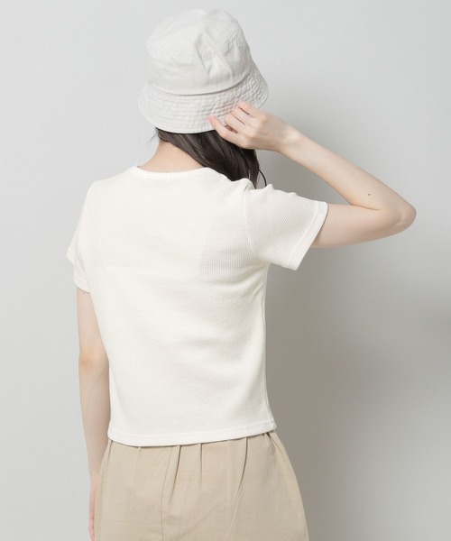 3.3 Field Trip (3.3フィールドトリップ)の「3.3 Field Trip/ロゴT 2970130(Tシャツ/カットソー・レディース・アイボリー/セージグリーン・FREE)」の7枚目の写真