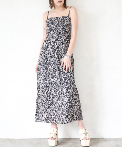 ENVYM(アンビー)の「TINYFLOWERロングワンピース(ワンピース・レディース・ホワイト/ブラック・FREE)」の2枚目の写真