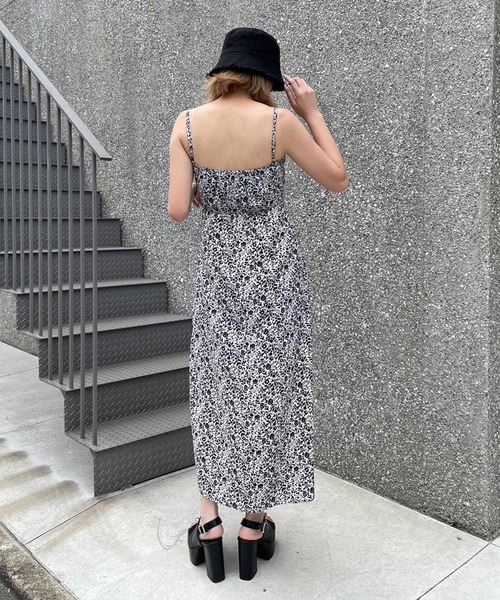 ENVYM(アンビー)の「TINYFLOWERロングワンピース(ワンピース・レディース・ホワイト/ブラック・FREE)」の12枚目の写真