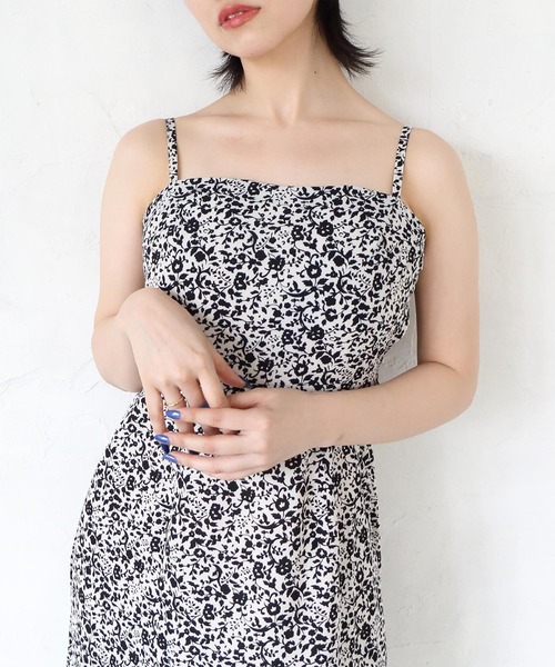 ENVYM(アンビー)の「TINYFLOWERロングワンピース(ワンピース・レディース・ホワイト/ブラック・FREE)」の9枚目の写真