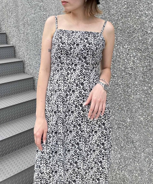 ENVYM(アンビー)の「TINYFLOWERロングワンピース(ワンピース・レディース・ホワイト/ブラック・FREE)」の13枚目の写真