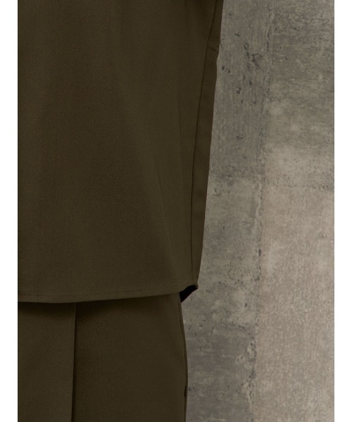 Perfect Suit FActory（パーフェクトスーツファクトリー）の「【お仕事OK】ダブルツイル　前明きブラウス　MIXビジューボタン　ピンク/カーキ（シャツ/ブラウス・レディース・サーモンピンク/カーキ・L/S/M）」の19枚目の写真