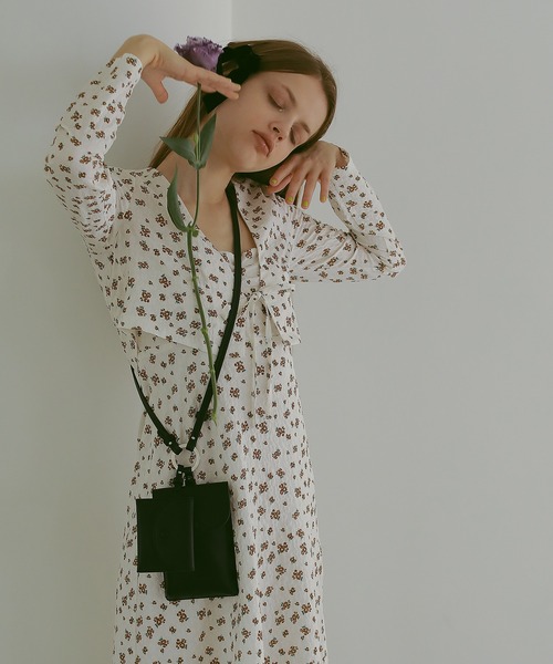 EFOLE(エフォル)の「Smart phone shoulder bag / スマホショルダー バッグ(ショルダーバッグ・レディース・ブラック/キャメル/グリーン/イエロー/グレイッシュブルー・FREE)」の6枚目の写真