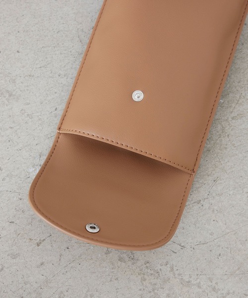 EFOLE(エフォル)の「Smart phone shoulder bag / スマホショルダー バッグ(ショルダーバッグ・レディース・ブラック/キャメル/グリーン/イエロー/グレイッシュブルー・FREE)」の11枚目の写真