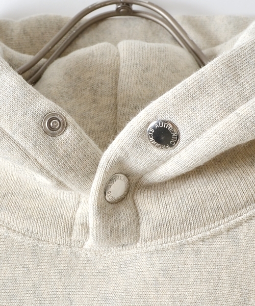 Champion（チャンピオン）の「Champion(チャンピオン)×SHIPS AUTHENTIC: 別注 リバースウィーブ プルオーバー スナップ/フーデッド スウェット■（パーカー・メンズ・ネイビー/ナチュラル/ヘザ－グレー・LARGE/MEDIUM/SMALL）」の4枚目の写真