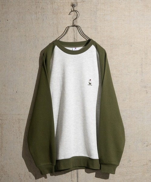 Red Cap Girl（レッドキャプガール）の「【a-r】〔Red Cap Girl/レッドキャップガール〕ワンポイント刺繍 ラグラン クルーネックスウェット（スウェット・メンズ・ネイビー/ダークグレー/カーキ/ブラック/オレンジ/カーキ系1・MEDIUM/LARGE/X-LARGE）」の4枚目の写真