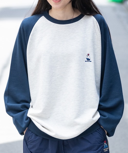 Red Cap Girl（レッドキャプガール）の「【a-r】〔Red Cap Girl/レッドキャップガール〕ワンポイント刺繍 ラグラン クルーネックスウェット（スウェット・メンズ・ネイビー/ダークグレー/カーキ/ブラック/オレンジ/カーキ系1・MEDIUM/LARGE/X-LARGE）」の8枚目の写真