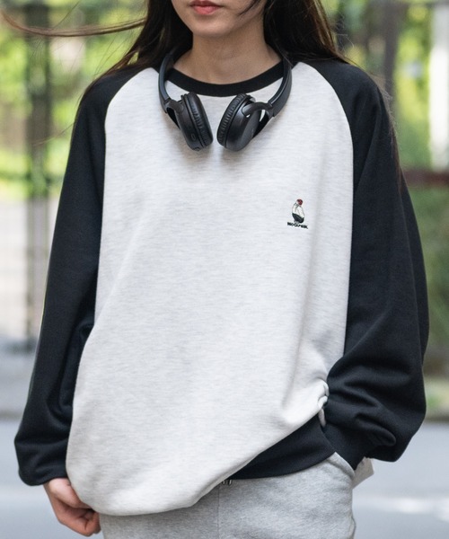 Red Cap Girl（レッドキャプガール）の「【a-r】〔Red Cap Girl/レッドキャップガール〕ワンポイント刺繍 ラグラン クルーネックスウェット（スウェット・メンズ・ネイビー/ダークグレー/カーキ/ブラック/オレンジ/カーキ系1・MEDIUM/LARGE/X-LARGE）」の7枚目の写真