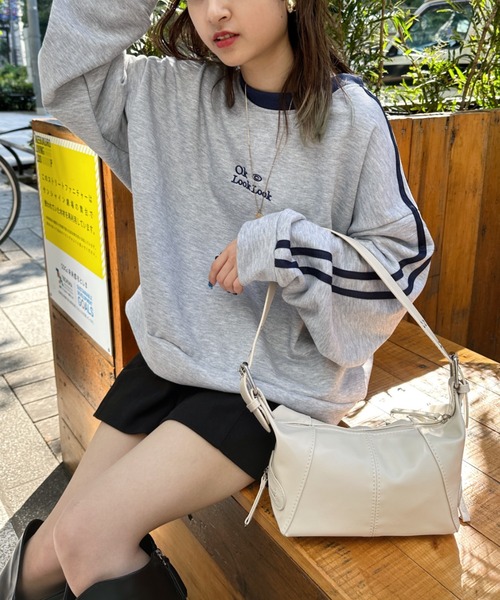 CLEA（クレア）の「ラインフロント刺繍ショート丈スウェットプルオーバー（スウェット・レディース・グレー・M）」の5枚目の写真