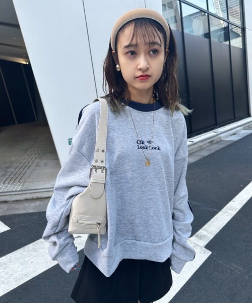 CLEA（クレア）の「ラインフロント刺繍ショート丈スウェットプルオーバー（スウェット・レディース・グレー・M）」の8枚目の写真