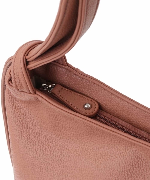 MK MICHEL KLEIN（エムケーミッシェルクラン）の「[2WAY]パンチングデザイン変形ミニトートバッグ（ショルダーバッグ・レディース・モカ/ピンク/ダークネイビー・00）」の8枚目の写真