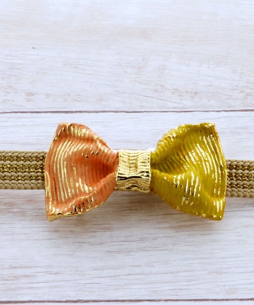 kimonomachi（キモノマチ）の「帯留め 単品 猫の帯留め 日本製 洒落小物 着物、浴衣に 帯どめ 帯留 和装小物　ネコ　パンダ　フレンチブルドッグ　リボン　和装小物（和装小物・レディース・ホワイト/ホワイト×ブラック/ブラック/ホワイト×カーキブラウン/シルバー/ゴールド/ブラック×ホワイト・ONE SIZE）」の7枚目の写真