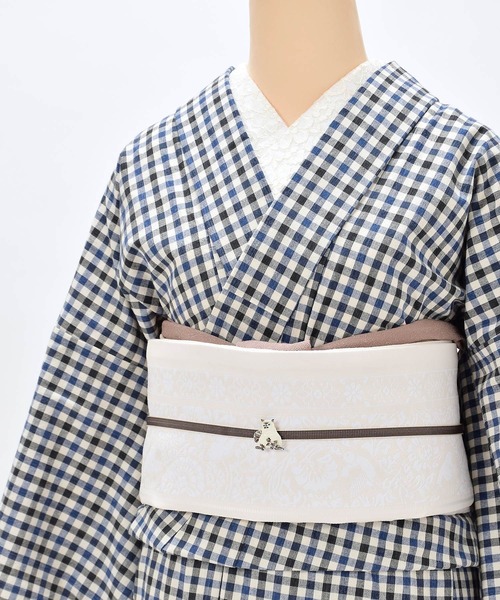 kimonomachi（キモノマチ）の「帯留め 単品 猫の帯留め 日本製 洒落小物 着物、浴衣に 帯どめ 帯留 和装小物　ネコ　パンダ　フレンチブルドッグ　リボン　和装小物（和装小物・レディース・ホワイト/ホワイト×ブラック/ブラック/ホワイト×カーキブラウン/シルバー/ゴールド/ブラック×ホワイト・ONE SIZE）」の9枚目の写真