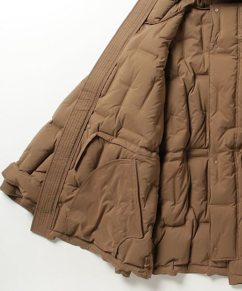 JNBY(ジェーエヌビーワイ)の「Bumpy Quilted Down Hooded Coat(ダウンジャケット/コート・レディース・ブラック/ブラウン/ホワイト・36/38/40)」の9枚目の写真