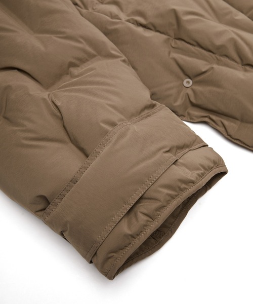 JNBY(ジェーエヌビーワイ)の「Bumpy Quilted Down Hooded Coat(ダウンジャケット/コート・レディース・ブラック/ブラウン/ホワイト・36/38/40)」の13枚目の写真