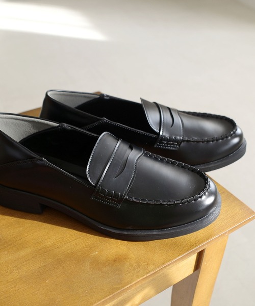 【関税込み】AMOMENTO ブラック Rounded ローファー Round Penny Loafers – La Garçonne