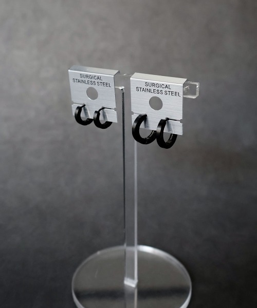 4INT.(フォイント)の「マットメタル フラット フープピアス / サージカルステンレス316L (金属アレルギー対応)(ピアス(両耳用)・メンズ・ブラック/シルバー/ゴールド・10/14)」の18枚目の写真