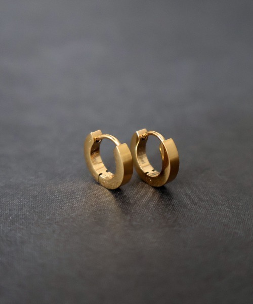 4INT.(フォイント)の「マットメタル フラット フープピアス / サージカルステンレス316L (金属アレルギー対応)(ピアス(両耳用)・メンズ・ブラック/シルバー/ゴールド・10/14)」の20枚目の写真