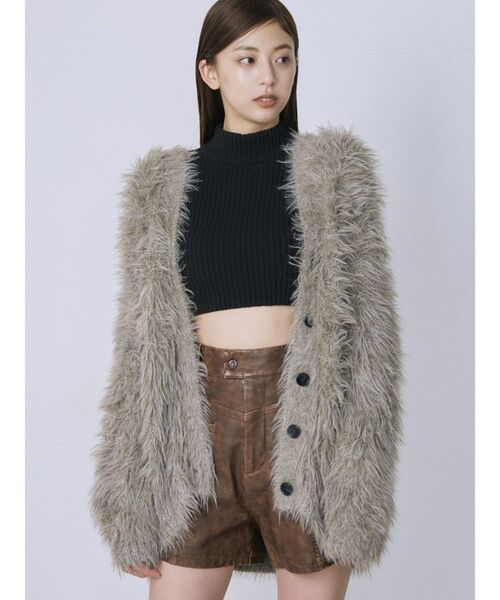 EMODA（エモダ）の「フェイクレザーハイウエストショートパンツ（その他パンツ・レディース・ブラック/ブラウン・MEDIUM/SMALL）」の14枚目の写真