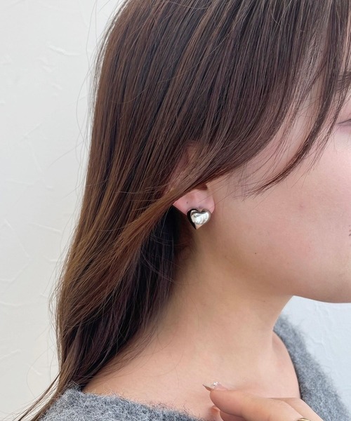 Heather（ヘザー）の「シンプルハートピアス　989760（ピアス（両耳用）・レディース・ゴールド/シルバー・ONE SIZE）」の2枚目の写真