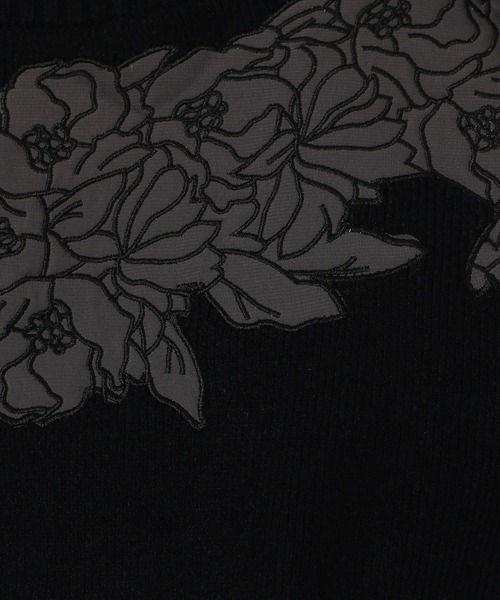 mysty woman（ミスティウーマン）の「フラワー刺繍ニット 992978（ニット/セーター・レディース・グレイッシュブルー/アイボリー/ブラック・FREE）」の19枚目の写真
