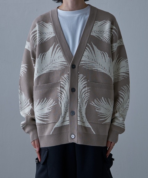 Lui's（ルイス）の「フェザー柄ジャガードニットカーディガン（カーディガン/ボレロ・メンズ・ライトグレー/ブラック/グリーン・M/S）」の20枚目の写真