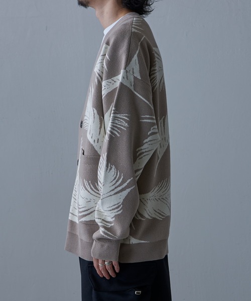 Lui's（ルイス）の「フェザー柄ジャガードニットカーディガン（カーディガン/ボレロ・メンズ・ライトグレー/ブラック/グリーン・M/S）」の21枚目の写真