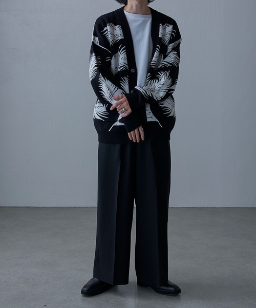 Lui's（ルイス）の「フェザー柄ジャガードニットカーディガン（カーディガン/ボレロ・メンズ・ライトグレー/ブラック/グリーン・M/S）」の7枚目の写真