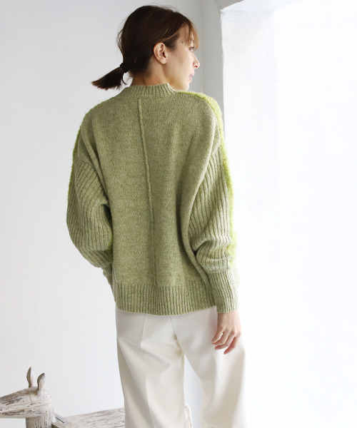 REAL CUBE（リアルキューブ）の「リングヤーンウール混クルーネックニット（ニット/セーター・レディース・アイボリー/ベージュ/ライム/チャコールグレー・M）」の6枚目の写真