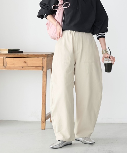 BONLECILL(ボンルシール)の「カーヴィーベイカーパンツ(その他パンツ・レディース・カーキ/アイボリー/ベージュ・L/M/S)」の2枚目の写真