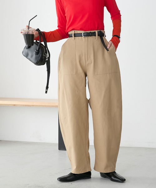 BONLECILL(ボンルシール)の「カーヴィーベイカーパンツ(その他パンツ・レディース・カーキ/アイボリー/ベージュ・L/M/S)」の4枚目の写真