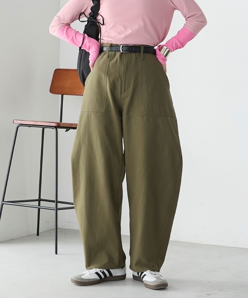 BONLECILL(ボンルシール)の「カーヴィーベイカーパンツ(その他パンツ・レディース・カーキ/アイボリー/ベージュ・L/M/S)」の6枚目の写真