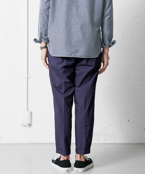 URBAN RESEARCH DOORS MENS（アーバンリサーチ ドアーズ メンズ）の「FORK＆SPOON ライトウェイトクロップドトラウザー（その他パンツ・メンズ・ホワイト/ネイビー/ベージュ・40/38）」の11枚目の写真