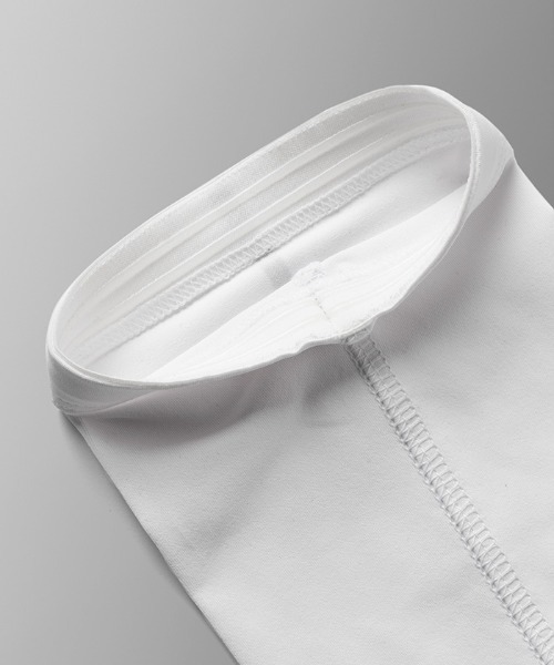 DESCENTE GOLF（デサントゴルフ）の「UVアームカバー（アームカバー・メンズ・ホワイト/ブラック・F）」の4枚目の写真