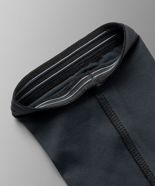 DESCENTE GOLF（デサントゴルフ）の「UVアームカバー（アームカバー・メンズ・ホワイト/ブラック・F）」の7枚目の写真