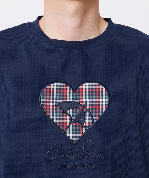 Arnold Palmer（アーノルドパーマー）の「ビッグハートモチーフ シェア Tシャツ（Tシャツ/カットソー・レディース・ネイビー/アイボリー/ダークベージュ・LL/L/M/S/XS）」の5枚目の写真