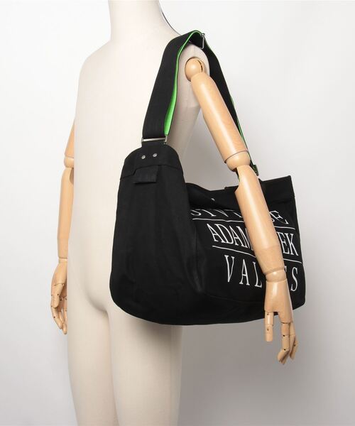 ADAM PATEK(アダムパテック)の「【ADAMPATEK/アダムパテック】news paper bag/ニュースペーパーバッグ(ショルダーバッグ・レディース・ブラック/ホワイト・FREE)」の9枚目の写真