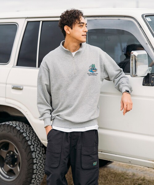 Foxfire（フォックスファイヤー）の「Foxfire/フォックスファイヤー 別注 Foxfire プリントハーフジップ スウェット/トラウト/バックプリント/リラックスフィット（Tシャツ/カットソー・メンズ・チャコールグレー/グレー/ライトグレー・MEDIUM/LARGE）」の21枚目の写真