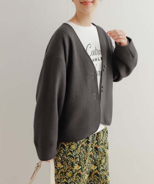 URBAN RESEARCH DOORS（アーバンリサーチドアーズ）の「キルトVネックジャケット（その他アウター・レディース・アイボリー/チャコールグレー・MEDIUM）」の17枚目の写真