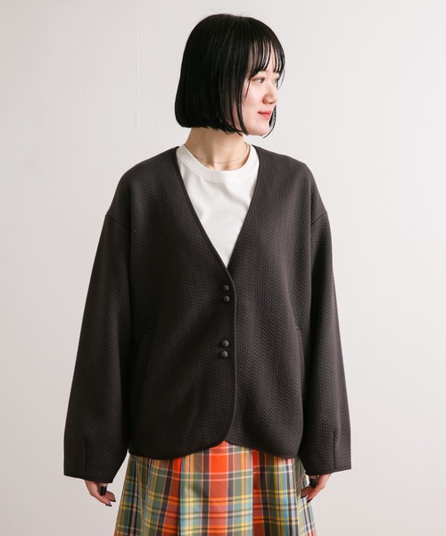 URBAN RESEARCH DOORS（アーバンリサーチドアーズ）の「キルトVネックジャケット（その他アウター・レディース・アイボリー/チャコールグレー・MEDIUM）」の13枚目の写真