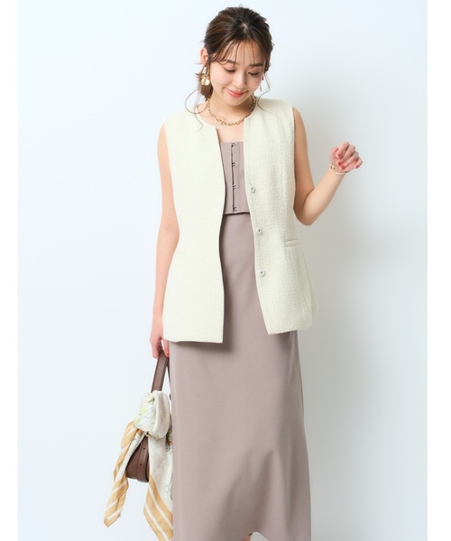 JUSGLITTY（ジャスグリッティー）の「ブローチ付リバーシブルジレ