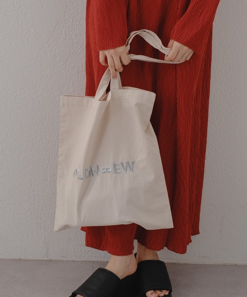 Kastane（カスタネ）の「【A4/PCサイズ】カラーマルチトートBAG（トートバッグ・レディース・アイボリー/ブラック/ライトグレー/ライム/サーモンピンク・FREE）」の2枚目の写真