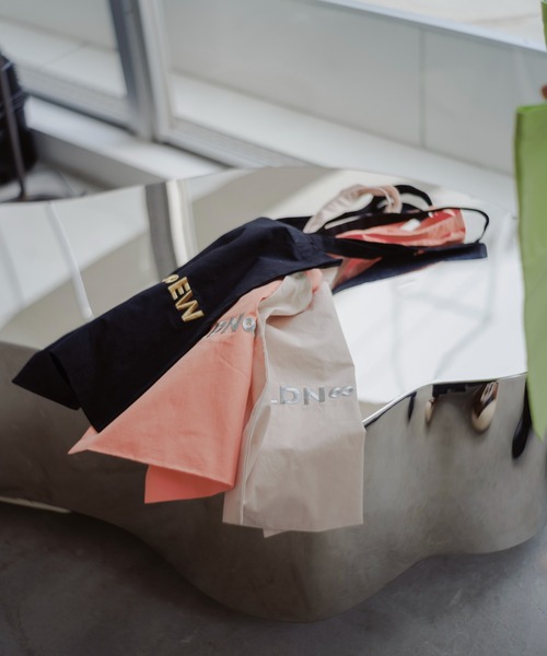 Kastane（カスタネ）の「【A4/PCサイズ】カラーマルチトートBAG（トートバッグ・レディース・アイボリー/ブラック/ライトグレー/ライム/サーモンピンク・FREE）」の7枚目の写真